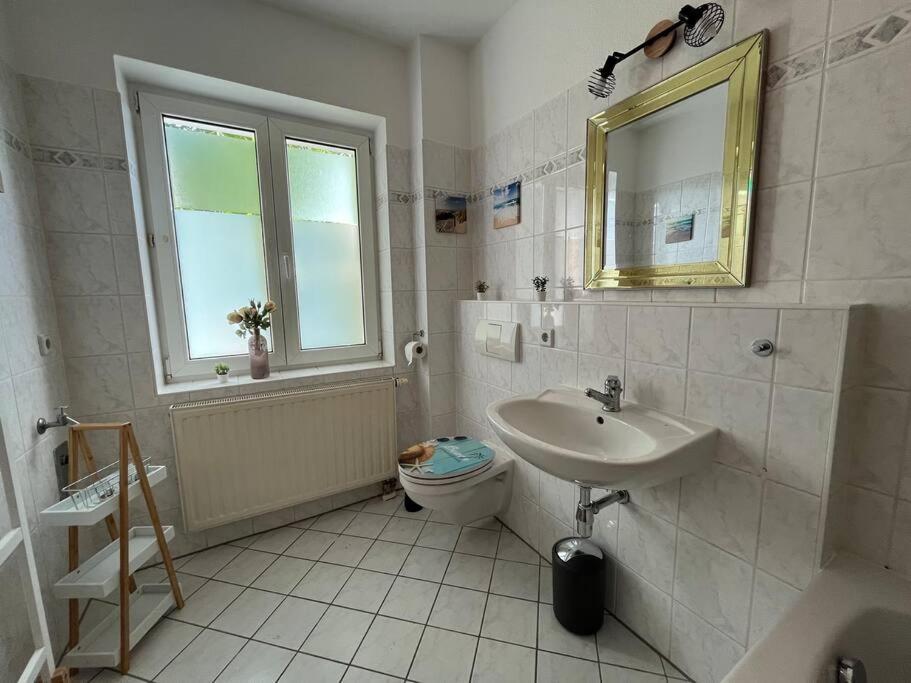 Blue Chili 22 - 2-Raum-Wohnung Im Stadtfeld Ost Magdeburg Luaran gambar