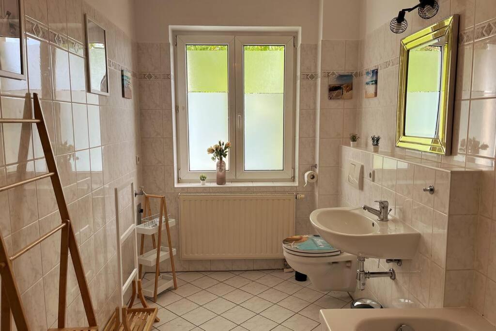 Blue Chili 22 - 2-Raum-Wohnung Im Stadtfeld Ost Magdeburg Luaran gambar